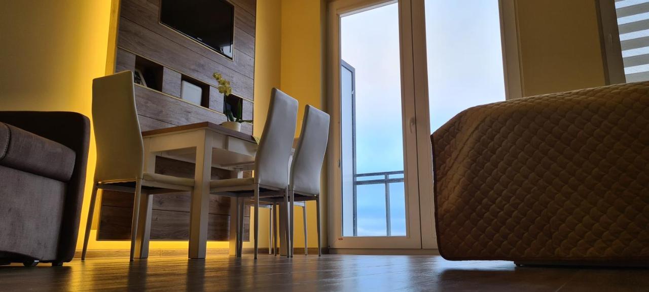 Apartament "Zloty Relaks" Tuz Przy Plazy Z Balkonem Z Widokiem Na Hel I Hamakami Puck Buitenkant foto